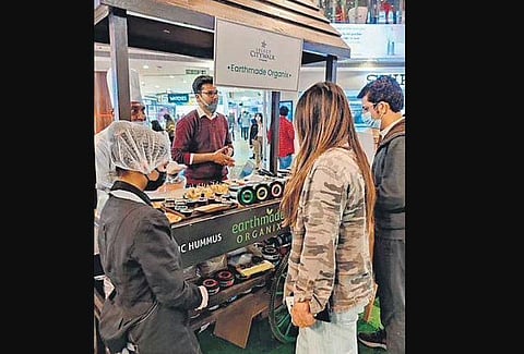 Shoppers enjoying a Friday evening at The Artisanal Project hosted at Select Citywalk, Saket