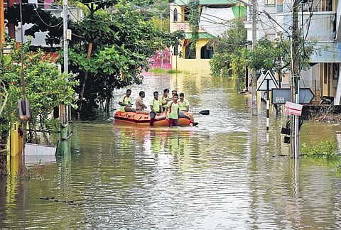 Personnel from Fire and Rescue Services Department on duty at Mudichur in Tambaram on Saturday | Ashwin Prasath