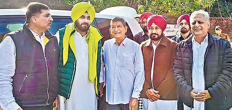 The meeting is said to have taken place after a prod by the Congress brass  | pti