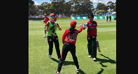Renegades player Jemimah Rodrigues congratulates teammate Harmanpreet Kaur. (Photo | Twitter/Renegades)