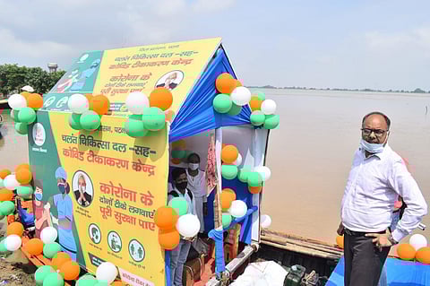 The Patna administration has also started boat-based mobile vaccination units to continue vaccinations in flooded areas (Photo | Special arrangement)