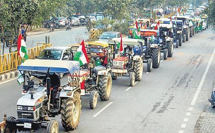 Punjab farmer unions leaders were divided over contesting the upcoming elections by forming their own party or joining some political party.