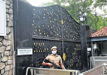 AIADMK moves Madras HC against verdict on Veda Nilayam