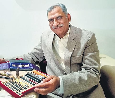 Ashok Jain, a pen collector by passion from Delhi’s Daryaganj, formed the Pen Club of India (PCI) in 1998.