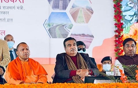 Union Minister for Surface Transport Nitin Gadkari, CM Yogi Adityanath during a public rally in Jaunpur, UP. (Photo | Twitter/@nitin_gadkari)