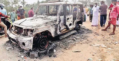 A police jeep that was set on fire by migrant workers in Kizhakkambalam on Saturday night. Twenty-four people have been arrested | A Sanesh