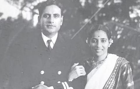 Commodore Gopal Rao with his wife | Express