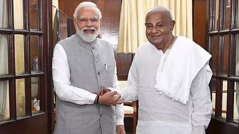 JDS patriarch HD Deve Gowda (R) with PM Narendra Modi
