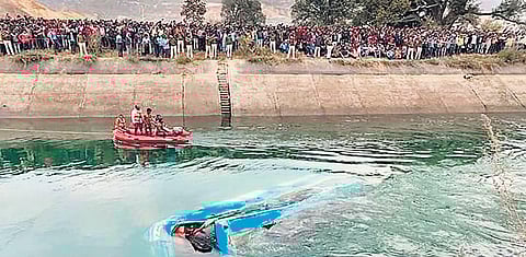 NDRF team carrying out rescue operation at the site of accident at Sidhi in MP. (File Photo | PTI)