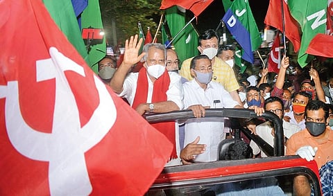 The LDF’s Vikasana Munnetta Yatra led by CPM acting state secretary A Vijayaraghavan reaching Kozhikode on Friday | Manu R Mavelil
