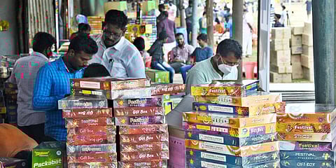 People seen here shopping for crackers. (Photo| Ashwin Prasath, EPS)