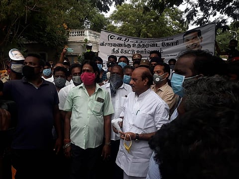 Lakshminarayanan marching with people to present a memorandum to CM V Narayanasamy. (File photo | EPS)