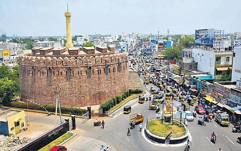 Kurnool going  to polls after 11 years,  people  say problems aplenty