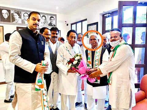 Former Madhya Pradesh CM Kamal Nath welcoming Babulal Chaurasia after joining Congress (Photo | Special Arrangement)