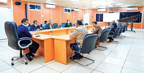 CM Kejriwal holds meeting with health department officials on Thursday | Twitter