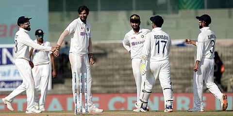 Ishant Sharma with teammates during the second day of first cricket Test match between India and England at MA Chidambaram Stadium in Chennai. (Photo | PTI)