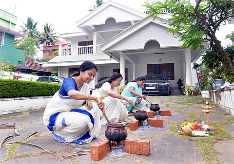 Actor Chippy and her mother Thankam Shaji offering pongala to Attukal Devi at the actor’s house at Jawahar Nagar. (Photo |Vincent Pulickal, EPS)