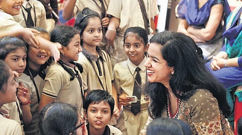 Decoding Syllables of Music 