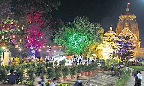 Lingaraj temple decked up on the eve of Maha Shivaratri on Wednesday | Irfana