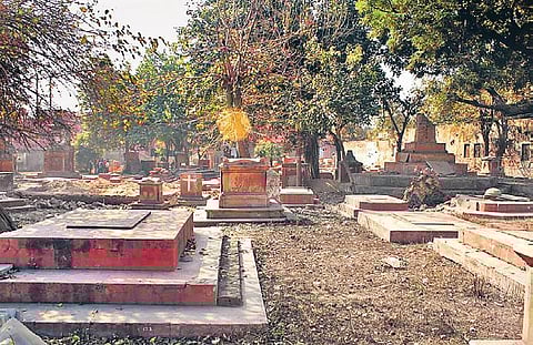 Lothian Cemetery at Kashmere Gate