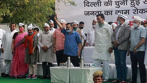 Delhi CM Arvind Kejriwal and other AAP leaders during the protest at Jantar Mantar. (Photo | Shekhar Yadav, EPS)