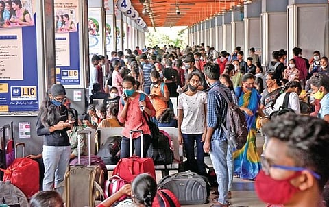 The slowdown in the growth of NRI deposits in Kerala shows that more people are looking for long-term investments in foreign countries.