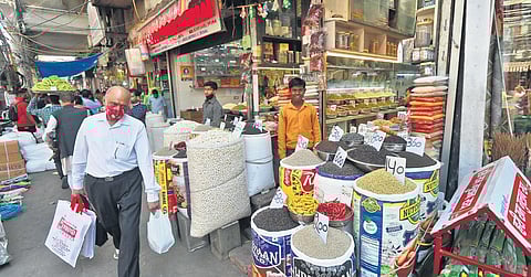 Covid scenes from Khari Baoli and (top) INA Market  | Shekhar Yadav