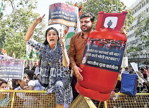 Delhi Congress members hold placards, shout slogans against the Centre over rising fuel prices | Parveen Negi