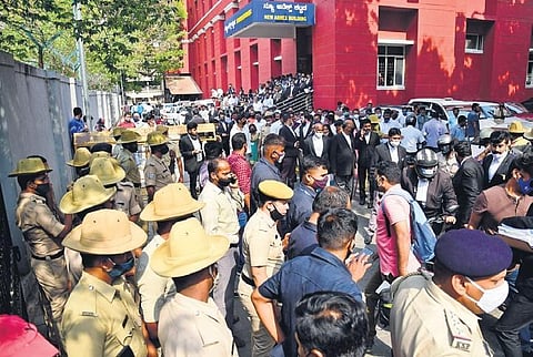 Police deployed at Chief Metropolitan Magistrate Court, in Bengaluru, where the woman involved in the CD case was expected to give her statement on Tuesday | Shriram BN
