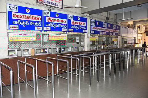 RTC complex in Visakhapatnam shuts down in solidarity with the statewide bandh protesting against the privatisation of Visakhapatnam Steel Plant on Friday. (Photo | G Satyanarayana, EPS)