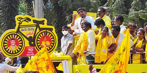 TDP national general secretary Nara Lokesh addressing at roadshow at Saraswathi park Junction in Visakhapatnam. (Photo | G Satyanarayana, EPS)