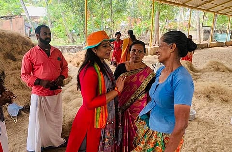 NDA candidate Ashanath G S interacting with coir workers at Kadinamkulam.