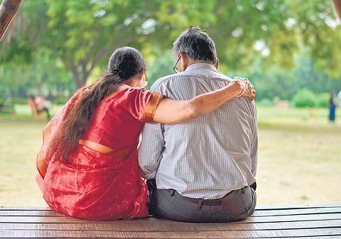 Jokes jostle with home truths and colloquial lingo, tightly packed in gossip, blurt-outs and impromptu tête-a-tête