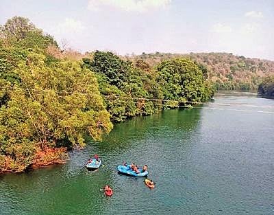 Rescue teams search for the two youngsters in the River Kali on Monday | Express