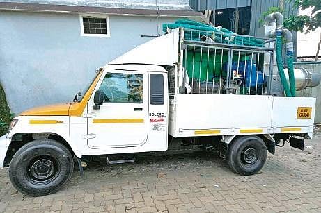 The Chanaka Vandi conceived by Pradeep dries cowdung and makes it into powder that can be used as fertiliser