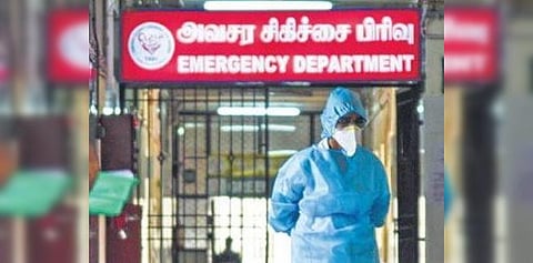 A doctor at work in Tiruchy's MGMGH. (File Photo | MK Ashok Kumar, EPS)