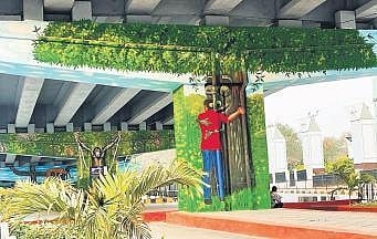 Stretch under Hyderabad flyover sight for sore eyes