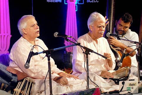 In this undated file photo, Pandit Rajan (R) with his younger brother Sajan Mishra in Nagpur. (Photo | PTI)