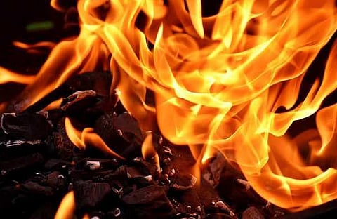 More than 100 shanties gutted in Delhi's Jamia Nagar