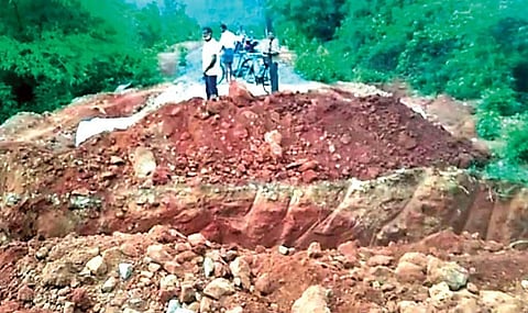 A trenche at Aalti village of Kotturu mandal along the AOB 