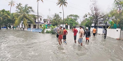 An inundated road at Chellanam following heavy rain and sea erosion. (Photo| Albin Mathew, EPS)