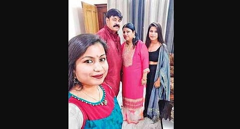 Poorvi and Riya with their parents