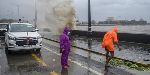 Mumbai mayor Kishori Pednekar visits the Gateway of India in the view the formation of Cyclone Tauktae. (Photo| PTI)