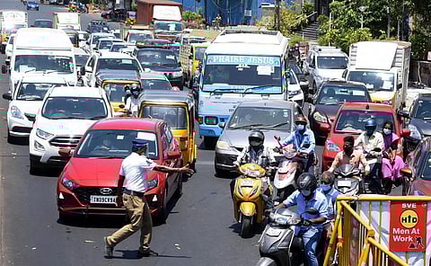 Greater Chennai Police late on Monday night issued orders  making e-registration mandatory for persons travelling from one police station limits to another, in Chennai. (Photo | R Satish Babu, EPS)