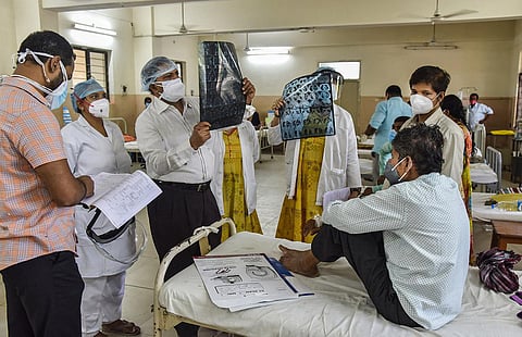 Doctors treating a Black Fungus infected patient (File photo | PTI)