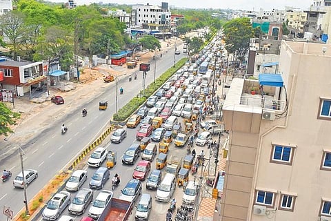With several vehicles hitting the road, traffic almost comes to a standstill on the  Mehdipatnam-Tolichowki road, in Hyderabad, on Wednesday. (Photo | S Senbagapandiyan, EPS)