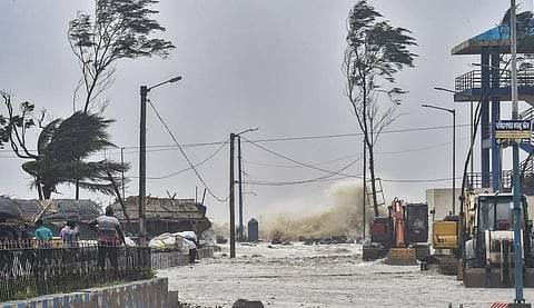 Rough sea during landfall of cyclone Yaas at Digha in East Midnapore district, Wednesay, May 26, 2021. (Photo | PTI)