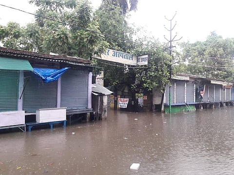 Hajipur Hospital road turns into a lake as heavy rains lash district (Photo | Jay Bhardwaj, EPS)
