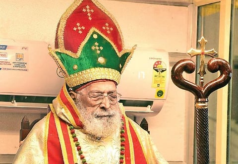 Mortal remains of Mar Chrysostom Mar Thoma Valiya Metropolitan placed at Dr Alexander Mar Thoma Smaraka Auditorium, the Church headquarters   at Tiruvalla, for the public to pay homage| Shaji V