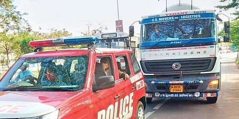 The timely response of Andhra Pradesh police in creating a green corridor for an oxygen tanker to travel from Dharmavaram in East Godavari district to Vijayawada on Friday. (Photo | EPS)